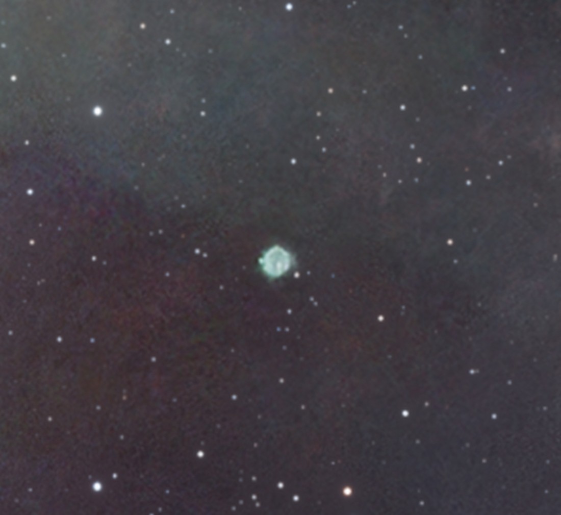 PK233-10.1 : une minuscule nébuleuse planétaire bleu-vert.